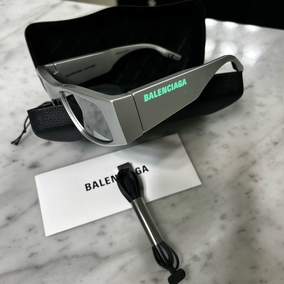 Balenciaga LED sunglasses in silver - Picture 3 of 15